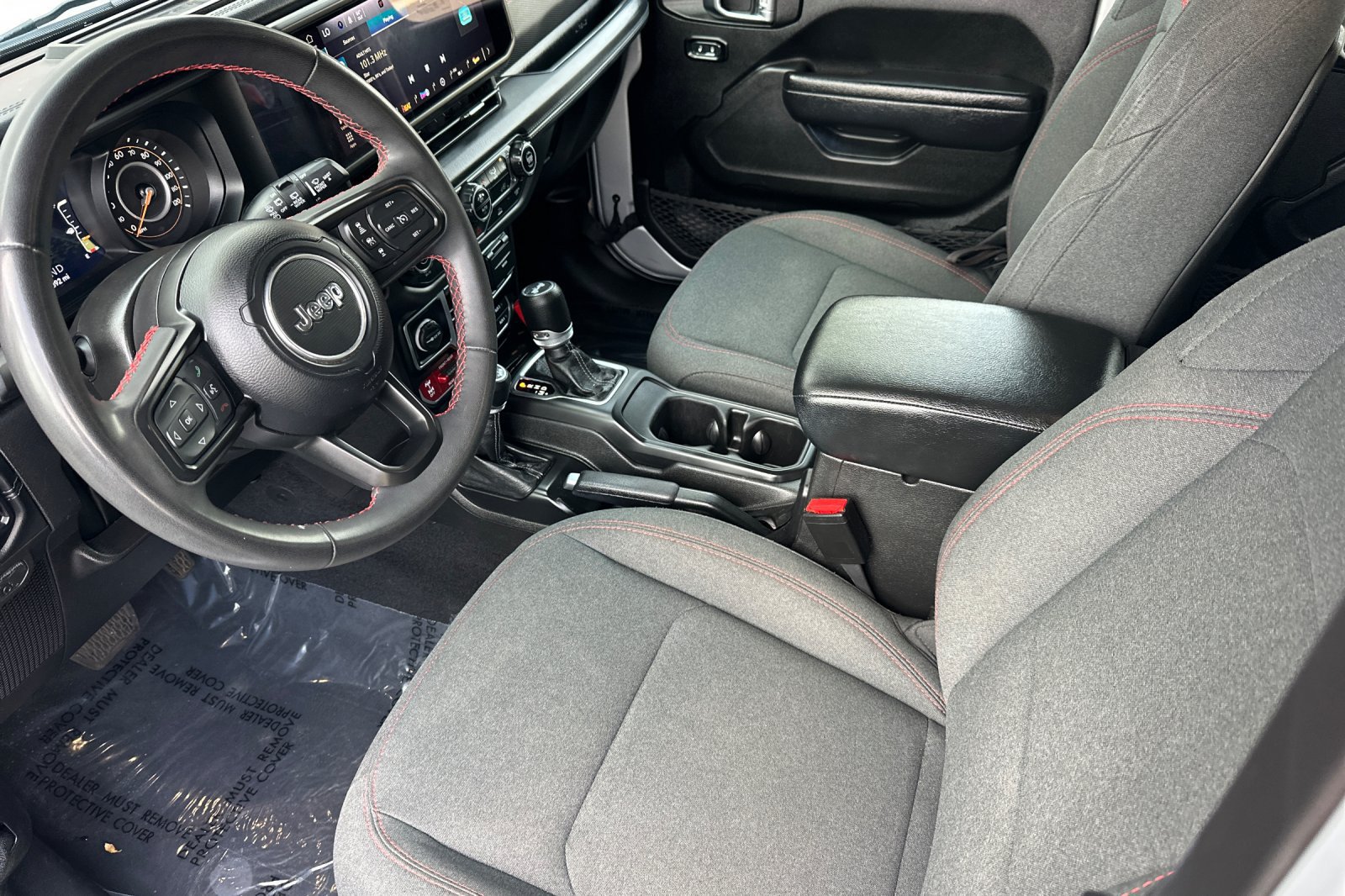 Used 2024 Jeep Wrangler Unlimited Rubicon AWD/4WD image 9