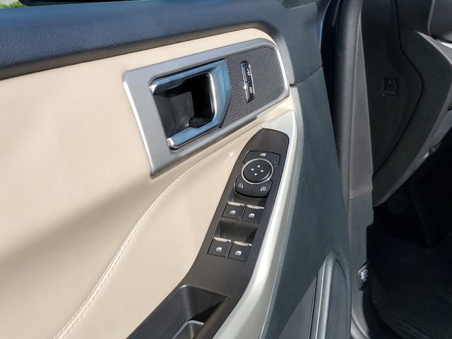 Used 2023 Ford Explorer XLT RWD image 19