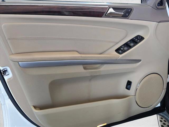 Used 2012 Mercedes-Benz GL 550 4MATIC image 10