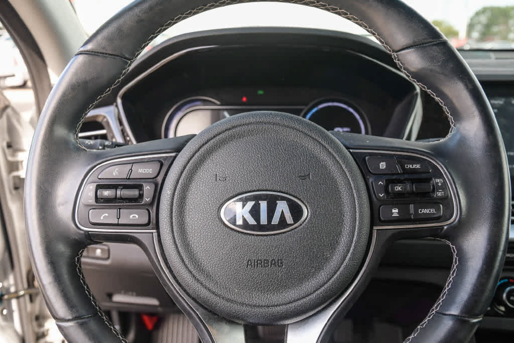 Used 2020 Kia Niro EX FWD image 25
