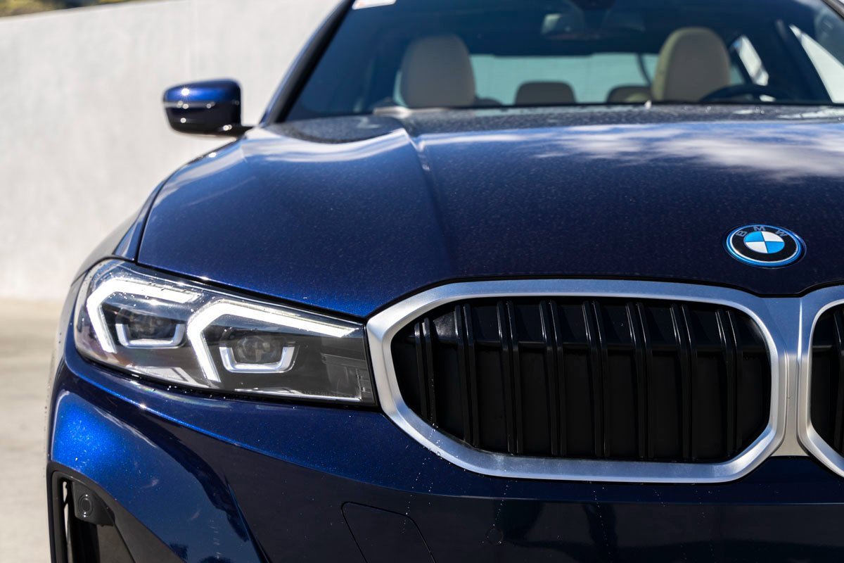 Certified 2023 BMW 330e w/ Premium Package image 9