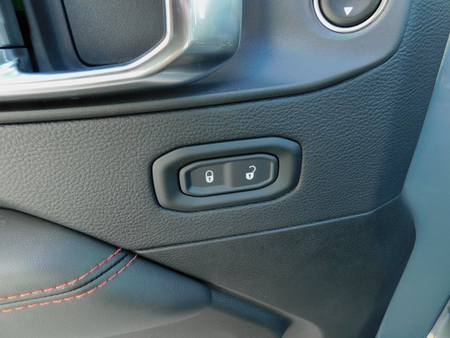 New 2025 Jeep Wrangler Unlimited Rubicon image 28