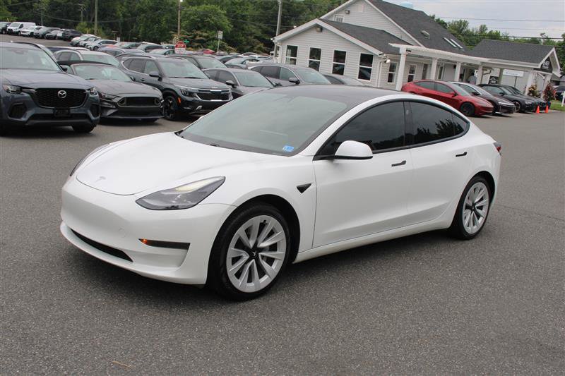 Used 2021 Tesla Model 3 Standard Range Plus RWD image 3
