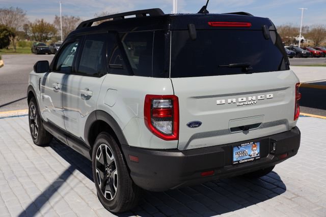 Used 2022 Ford Bronco Sport Outer Banks w/ Tech Package image 3