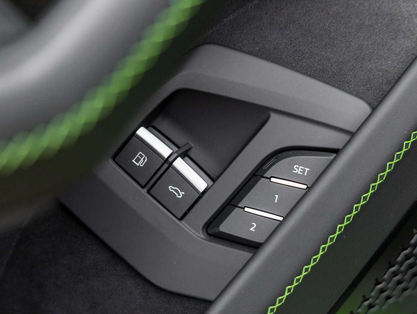 Used 2025 Lamborghini Urus SE image 22