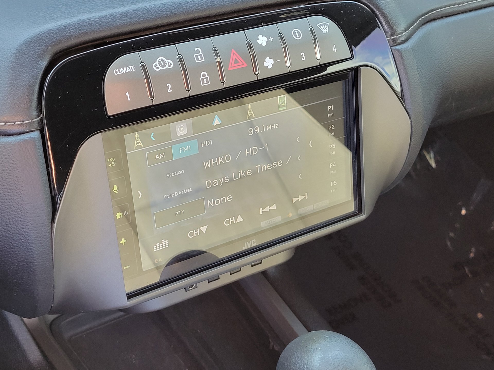 Used 2014 Chevrolet Camaro LS image 21