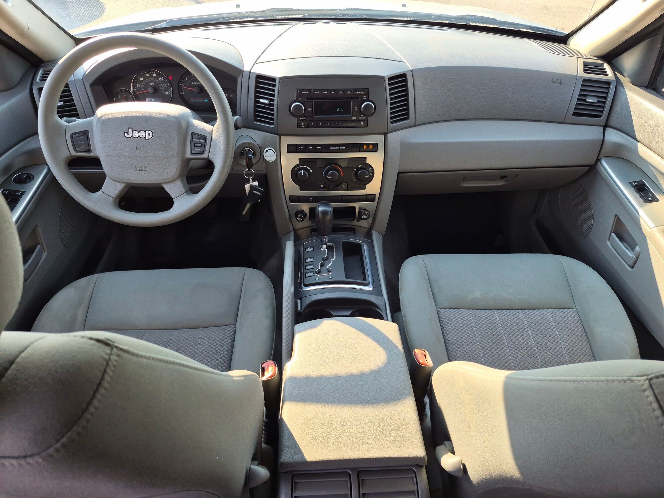 Used 2006 Jeep Grand Cherokee Laredo AWD/4WD image 26