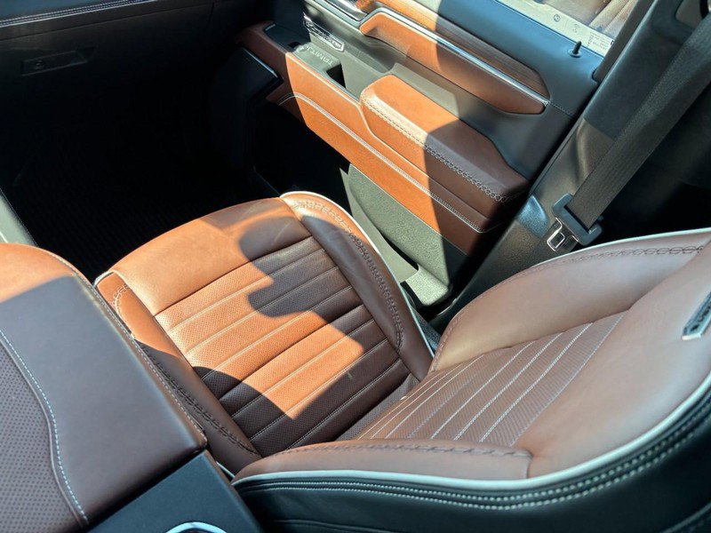 Used 2024 GMC Sierra 1500 Denali Ultimate image 18