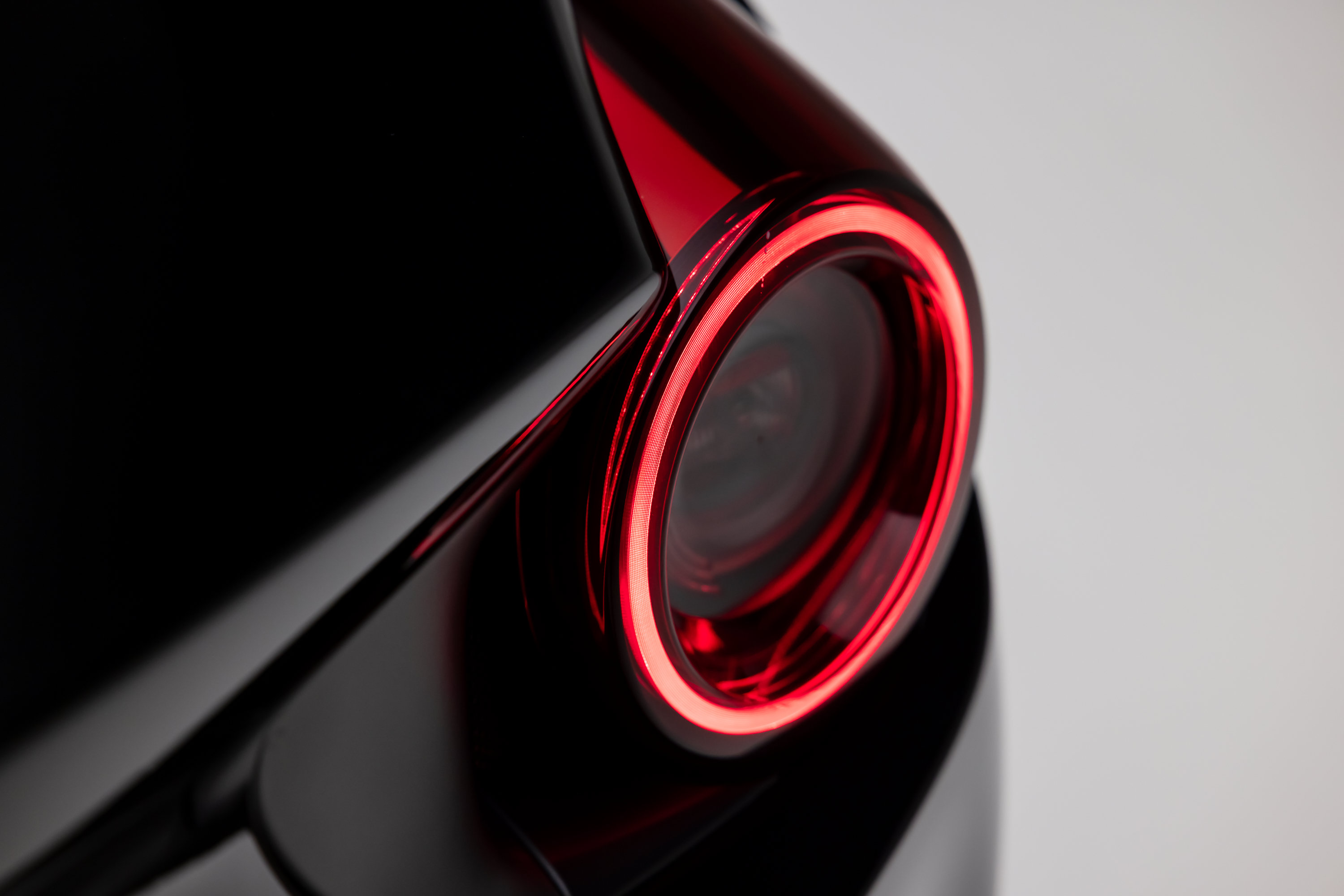 Used 2020 Ferrari Portofino RWD image 43