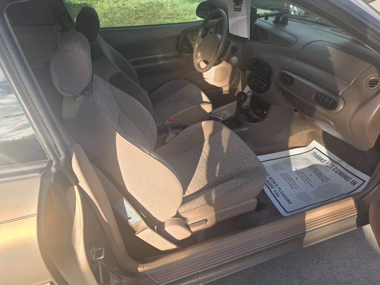 Used 1998 Ford Escort image 11