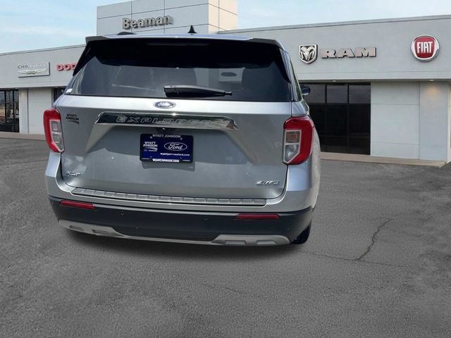 Used 2023 Ford Explorer XLT w/ Equipment Group 202A AWD/4WD image 4