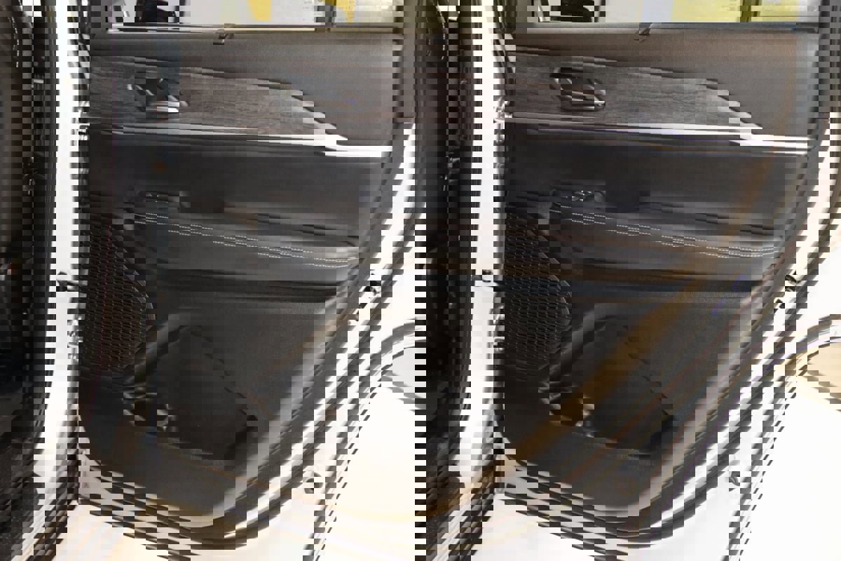 Used 2024 Jeep Grand Cherokee L Limited w/ Luxury Tech Group II image 59