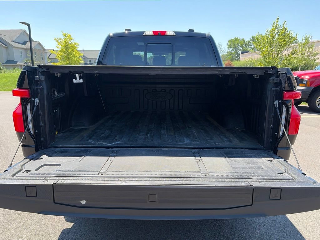 Used 2022 Ford F150 Lightning Platinum AWD/4WD image 12