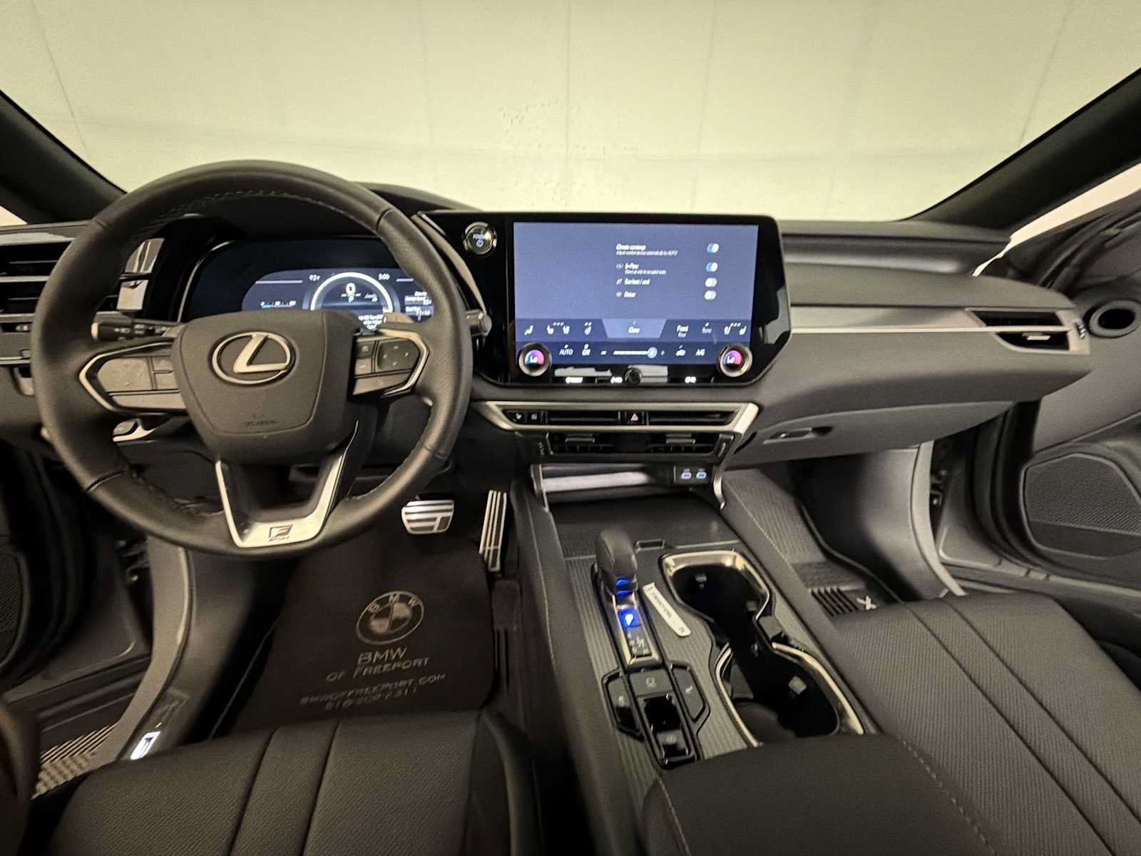 Used 2025 Lexus RX 500h F Sport AWD/4WD image 17
