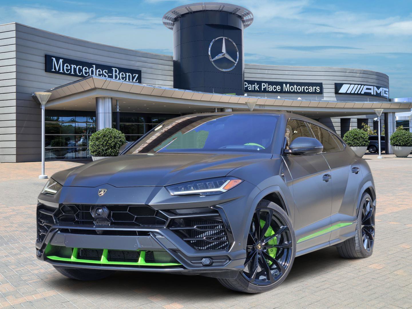 Used 2021 Lamborghini Urus image 1