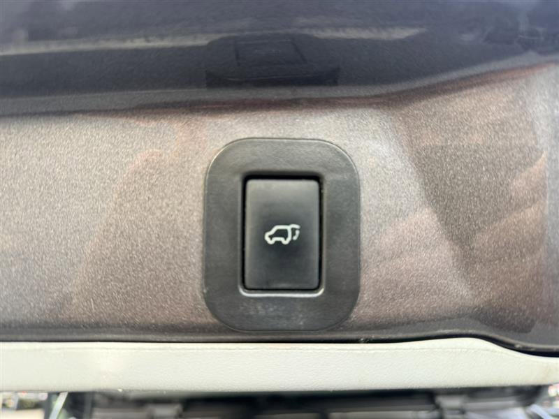 Used 2013 Toyota Sienna Limited w/ Premium Pkg image 24