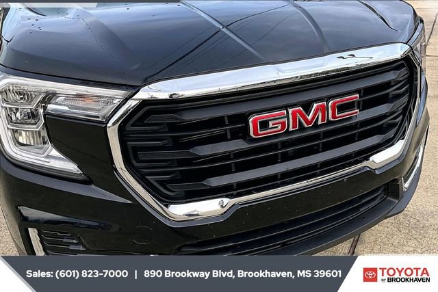 Used 2024 GMC Terrain SLE image 21
