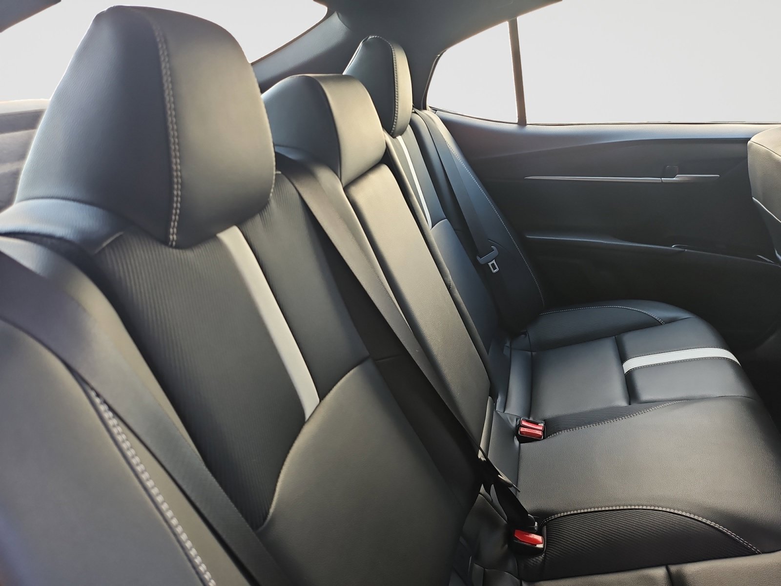 Used 2025 Toyota Camry SE FWD image 45