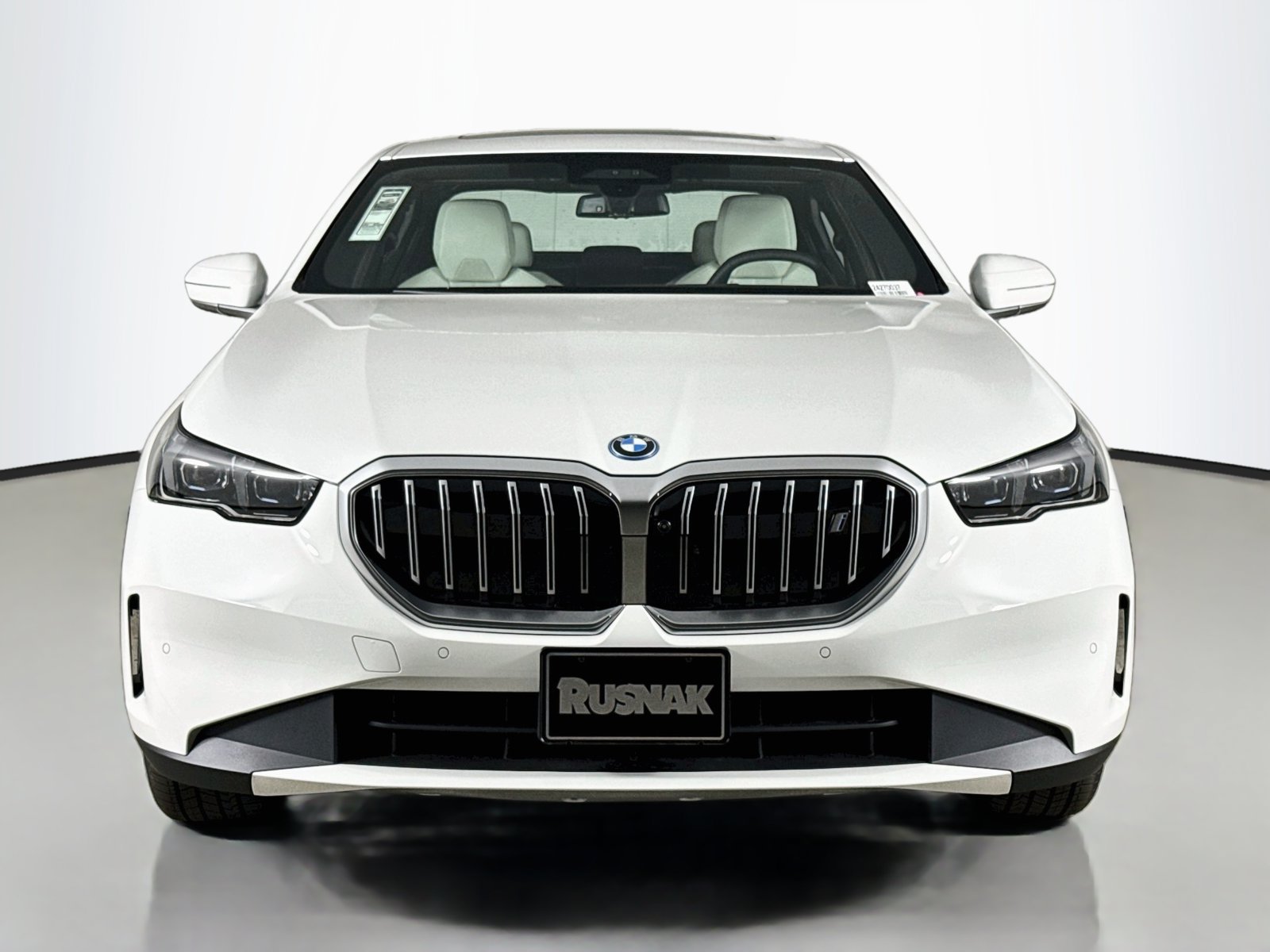 New 2027 BMW i5 M60 AWD/4WD image 2