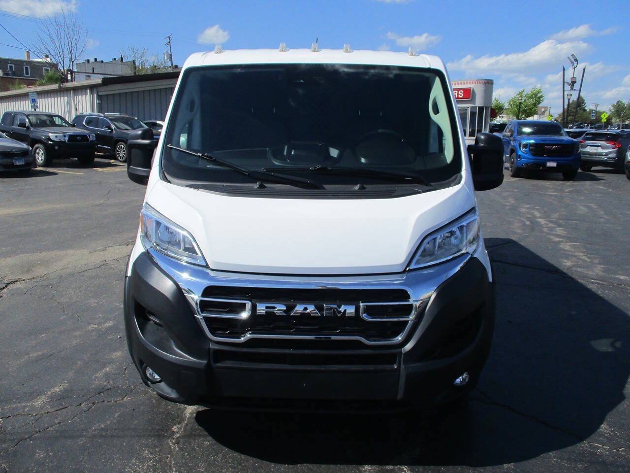 Used 2025 RAM ProMaster 2500 w/ U-Haul Equipment Group FWD image 2