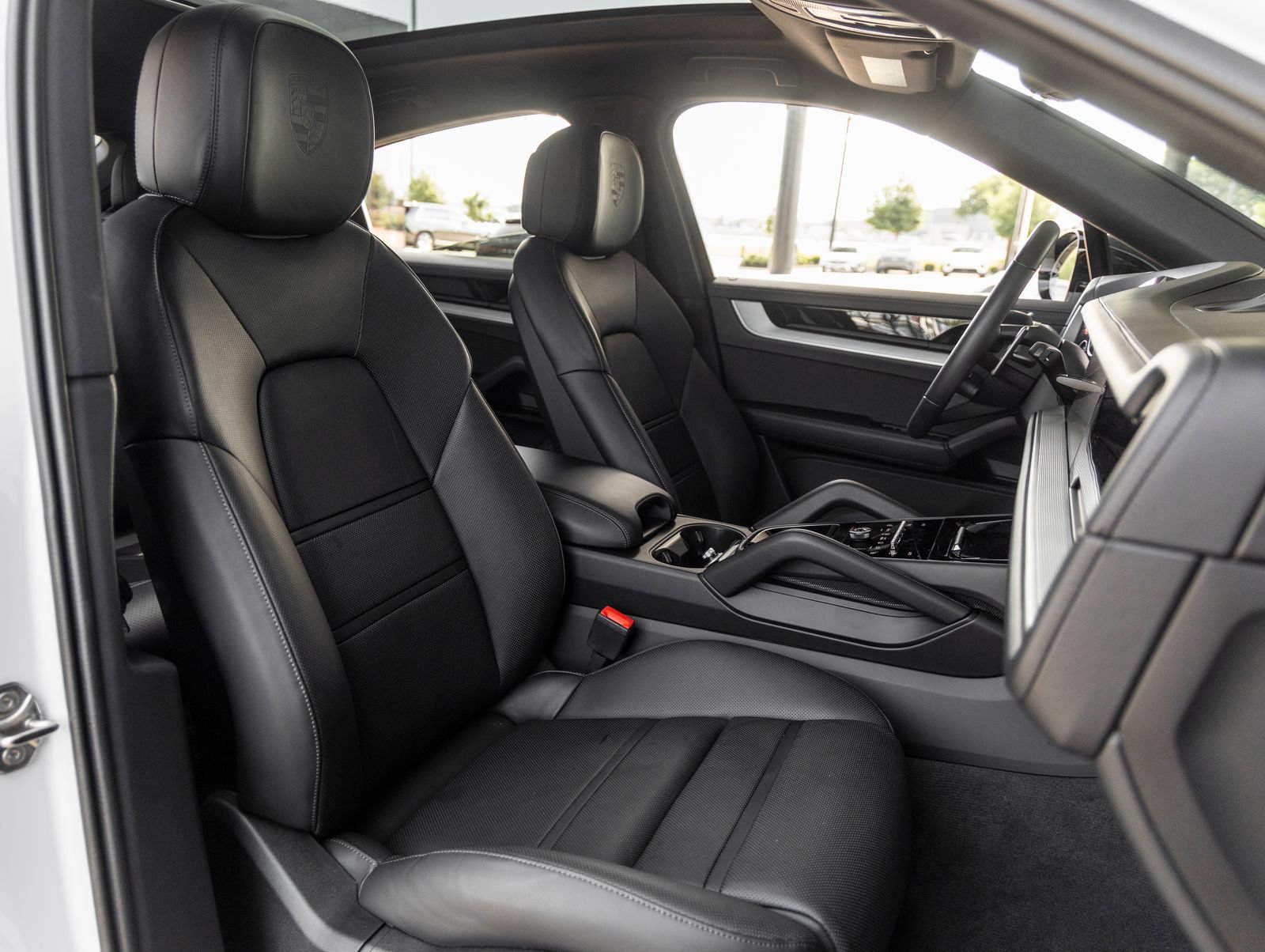 Certified 2025 Porsche Cayenne S AWD/4WD image 45