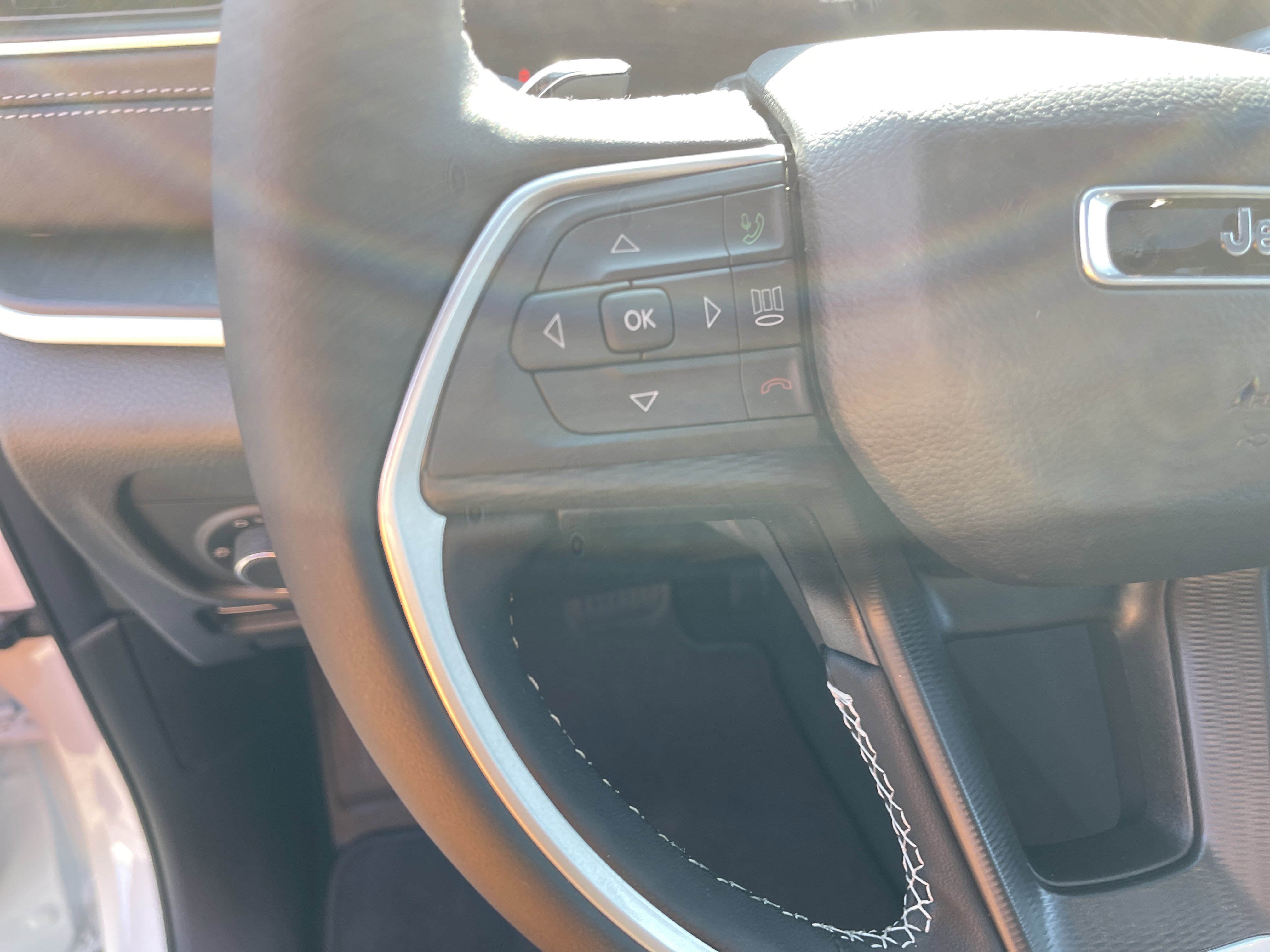 New 2025 Jeep Grand Cherokee L Altitude image 20
