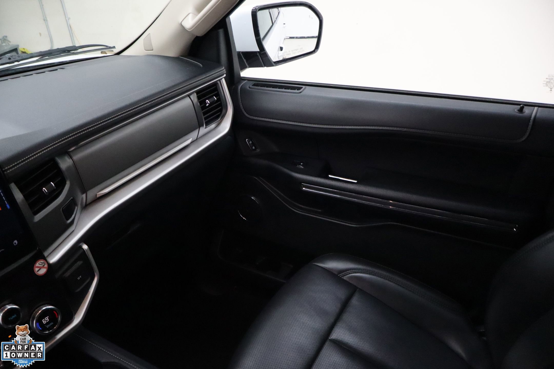 Used 2024 Ford Expedition XLT image 24