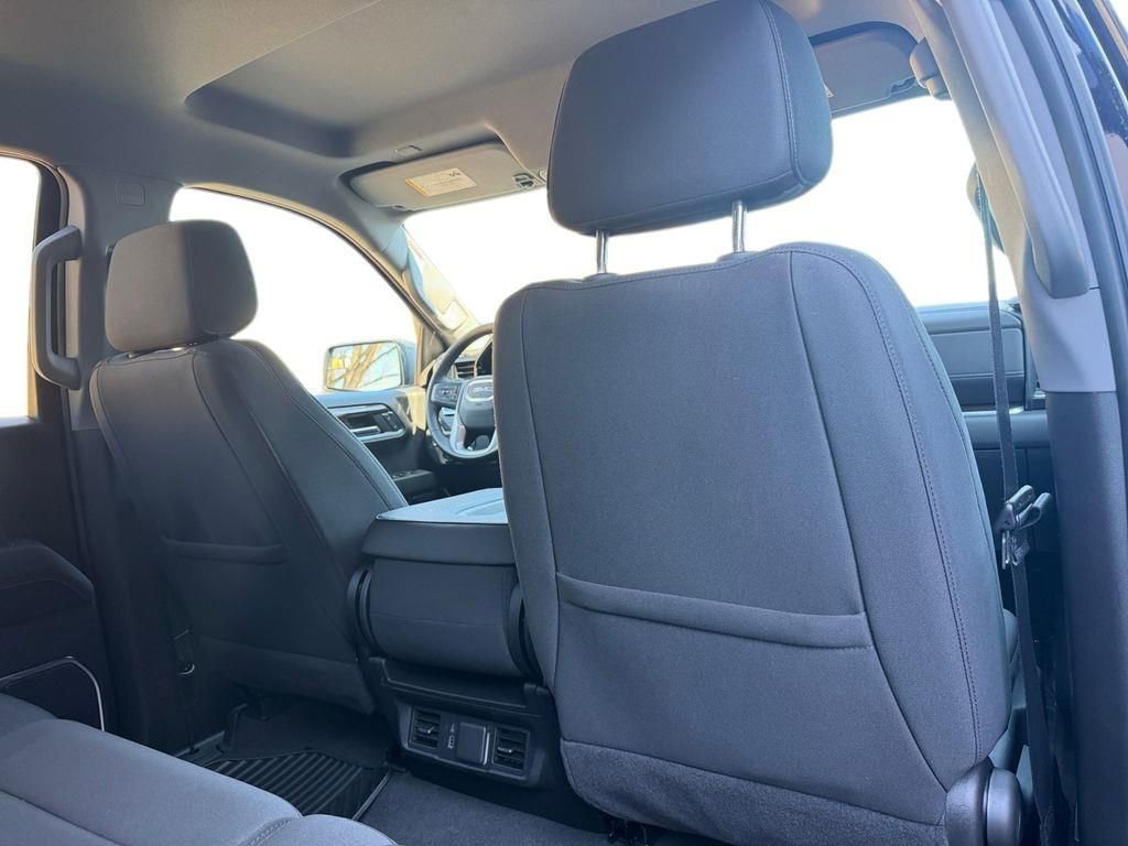 Used 2024 GMC Sierra 1500 Elevation image 30