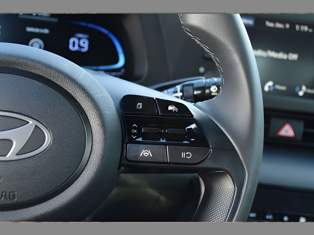 Used 2026 Hyundai Elantra Sport image 19