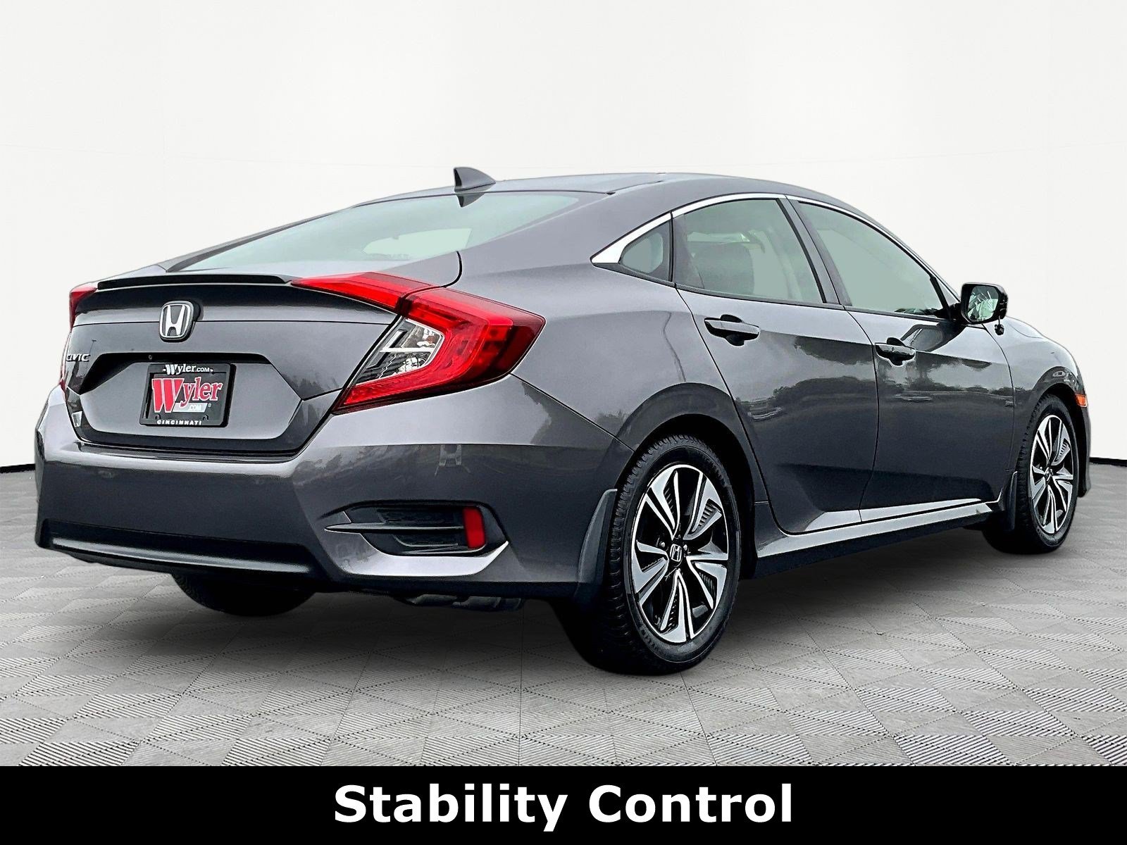 Used 2018 Honda Civic EX-L image 6