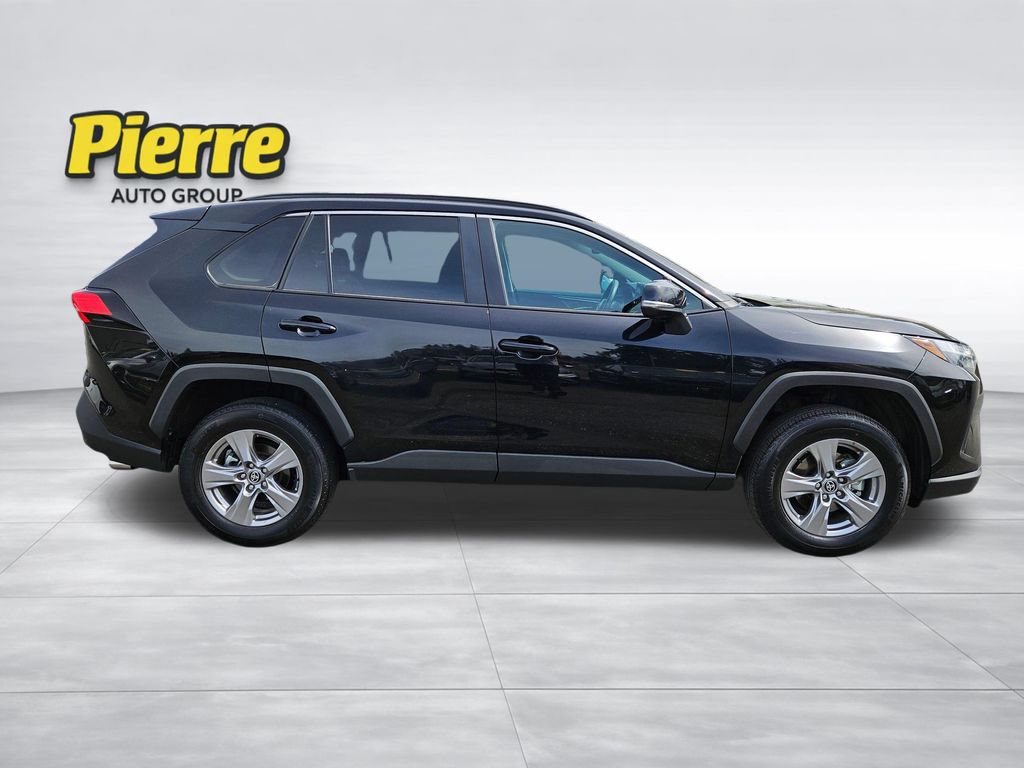 Used 2025 Toyota RAV4 XLE AWD/4WD image 11