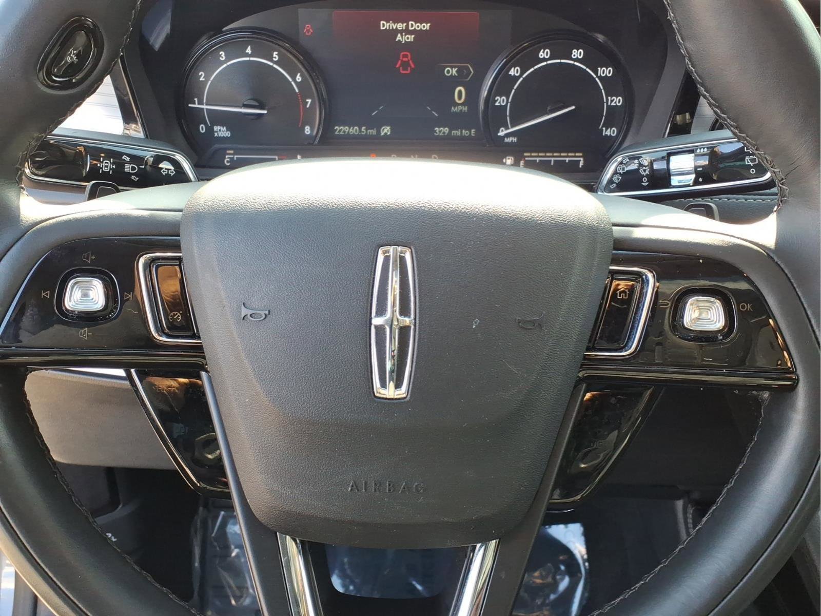 Used 2022 Lincoln Corsair AWD w/ Premium Package image 6