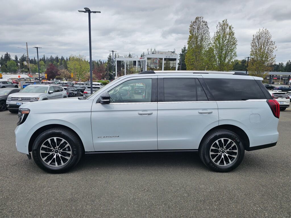 Used 2025 Ford Expedition Platinum AWD/4WD image 9