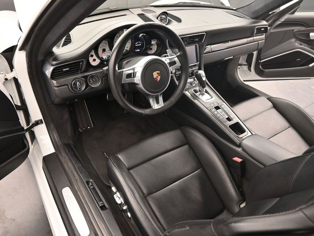 Used 2014 Porsche 911 Turbo S image 4