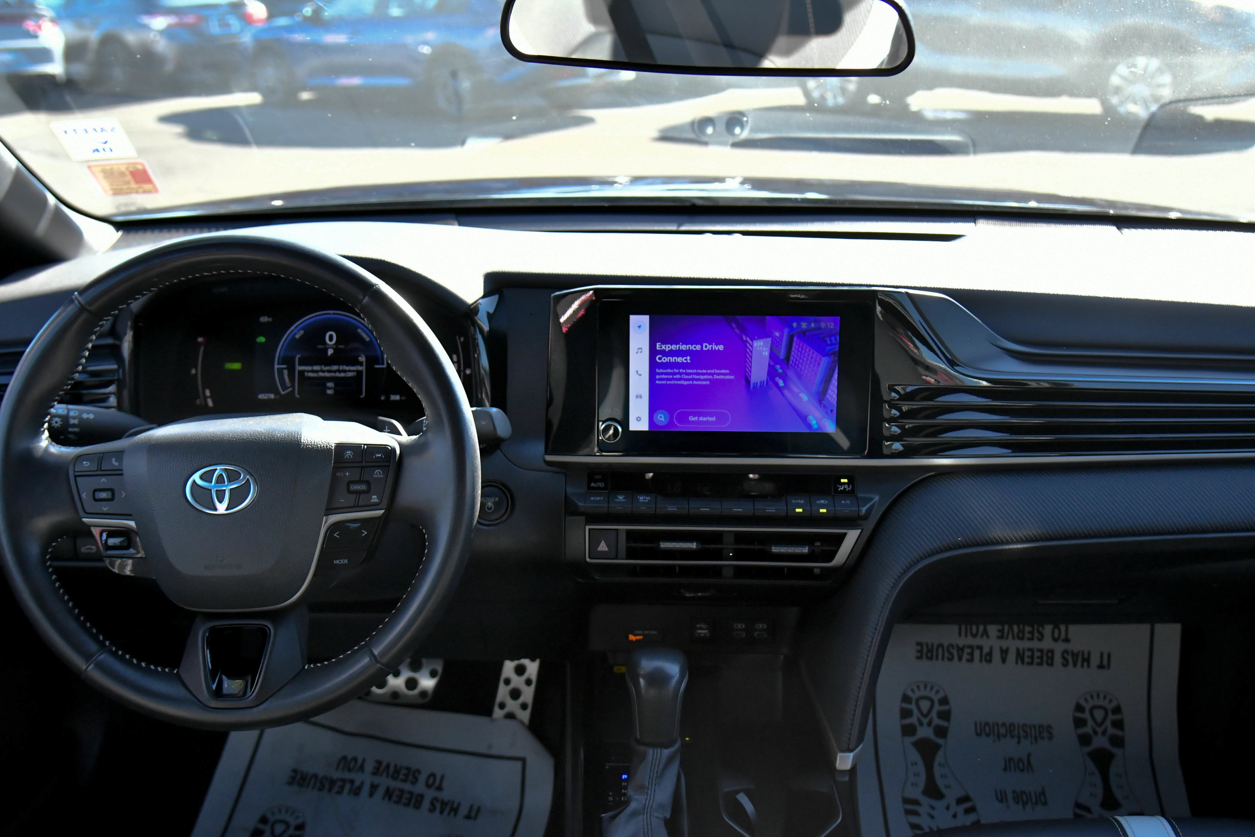 Used 2025 Toyota Camry SE FWD image 39