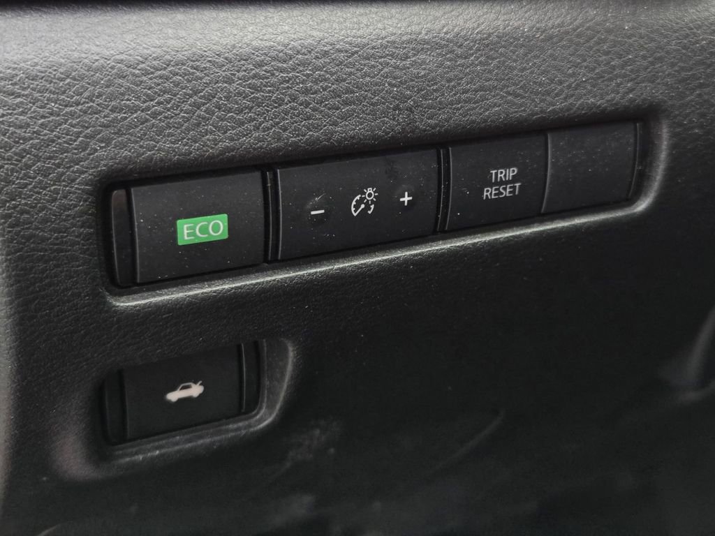 Used 2022 Nissan Sentra SV w/ All-Weather Package FWD image 17