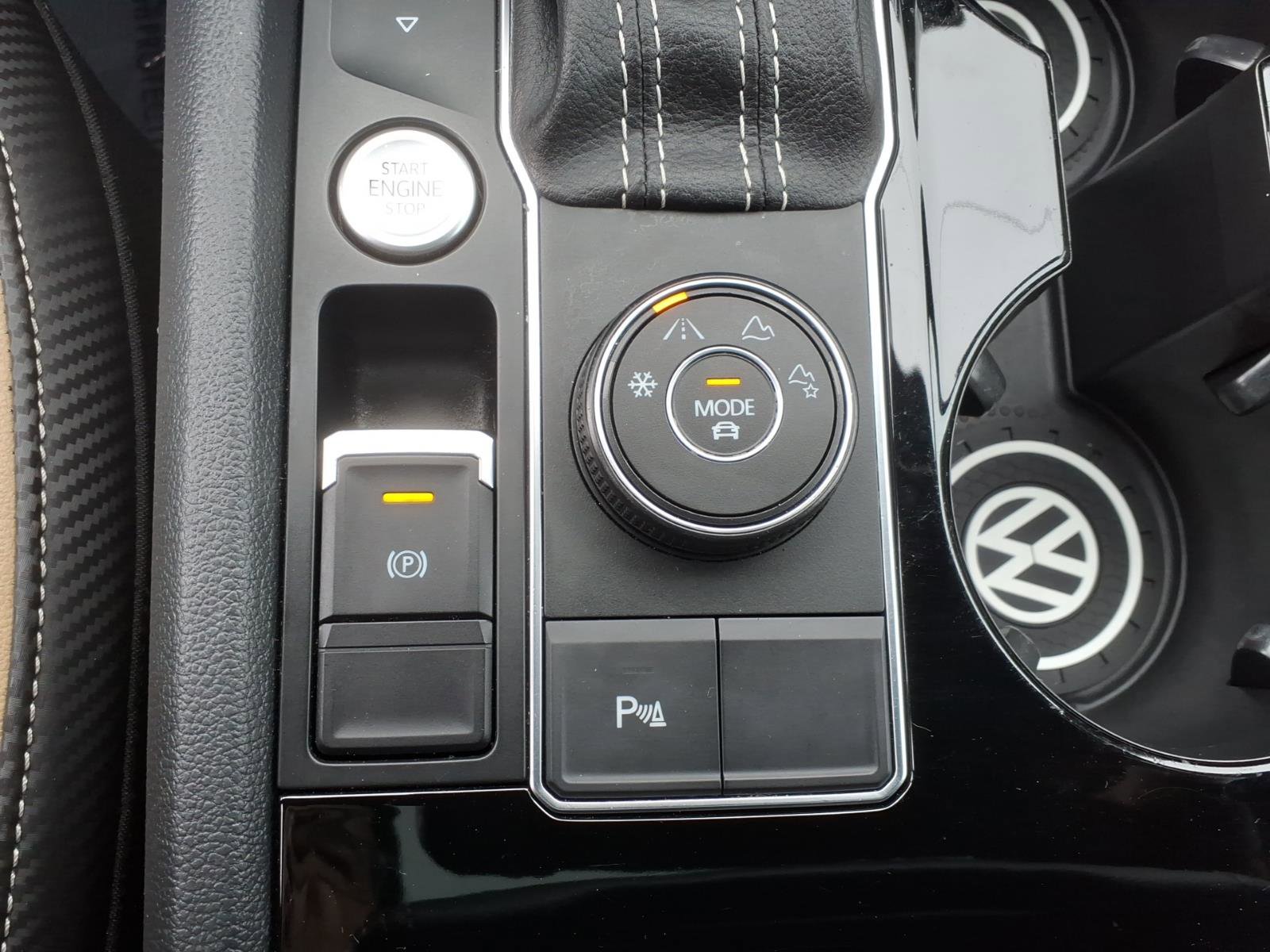 Used 2022 Volkswagen Atlas Cross Sport SE w/ Panoramic Sunroof Package AWD/4WD image 30