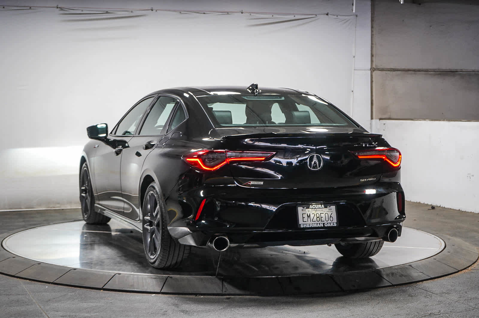 Used 2025 Acura TLX SH-AWD w/ A-SPEC Pkg image 4