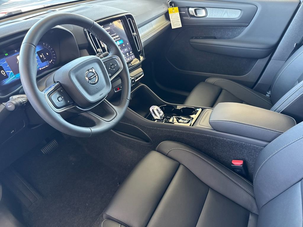 New 2026 Volvo XC40 B5 Ultra w/ Climate Package image 9