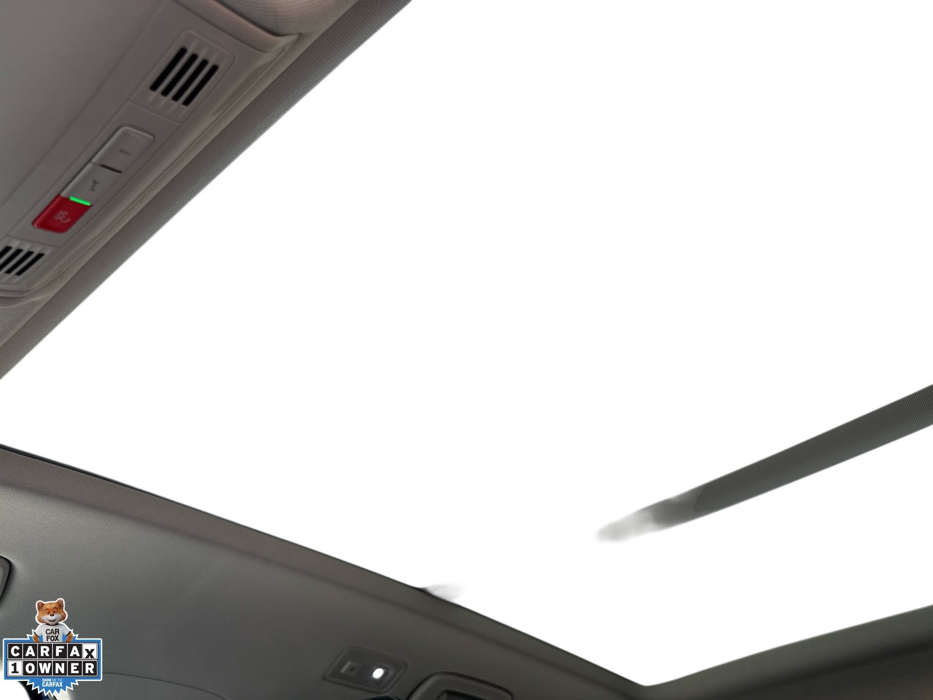 Used 2023 Volkswagen Taos SE w/ Panoramic Sunroof Package FWD image 17