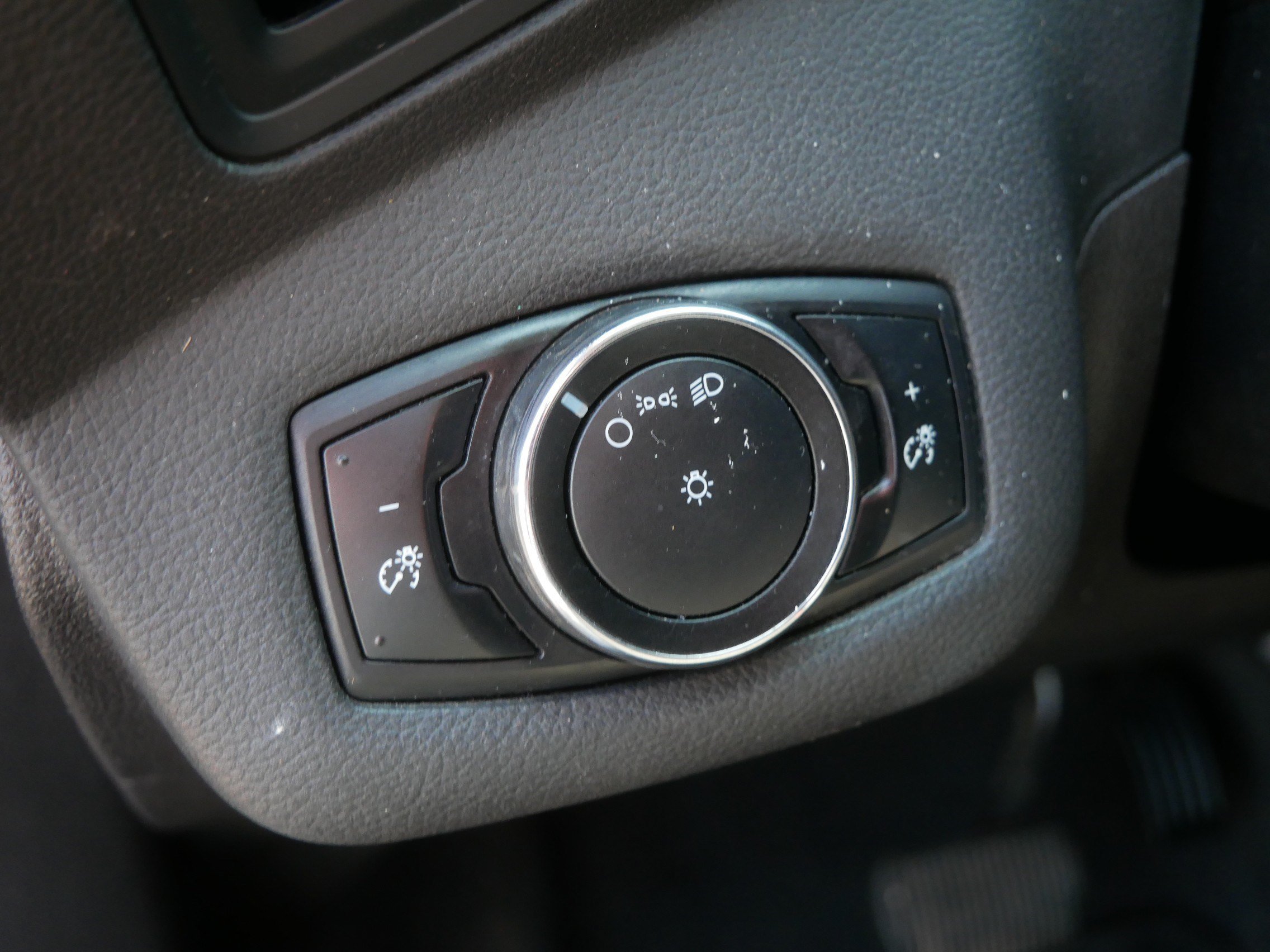 Used 2014 Ford Escape S FWD image 23