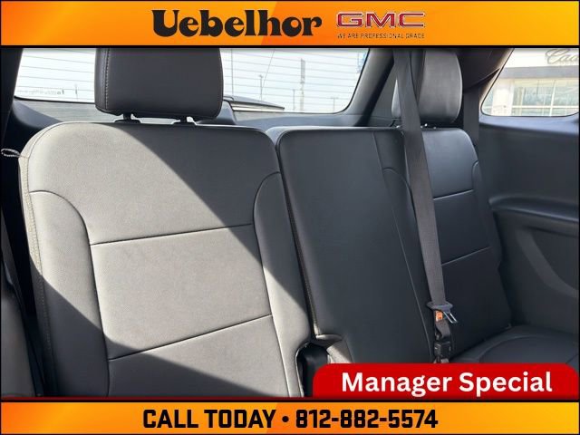 Used 2023 Chevrolet Traverse LT AWD/4WD image 8