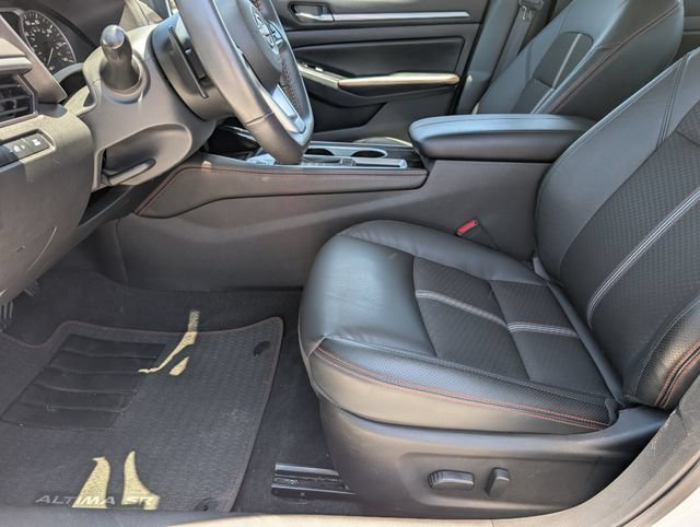 Used 2025 Nissan Altima 2.5 SR FWD image 16