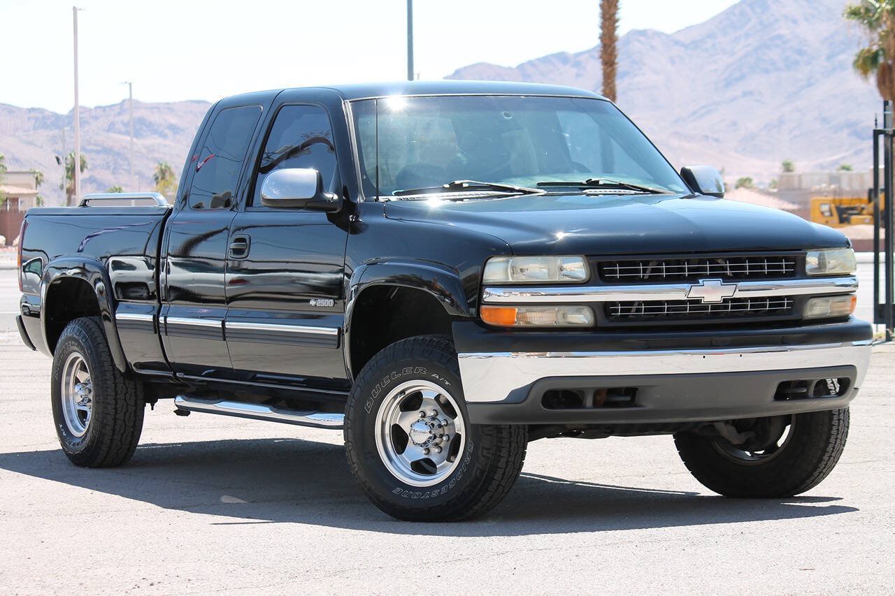 Used 1999 Chevrolet Silverado 2500 LS w/ Snow Plow Prep Pkg AWD/4WD image 2