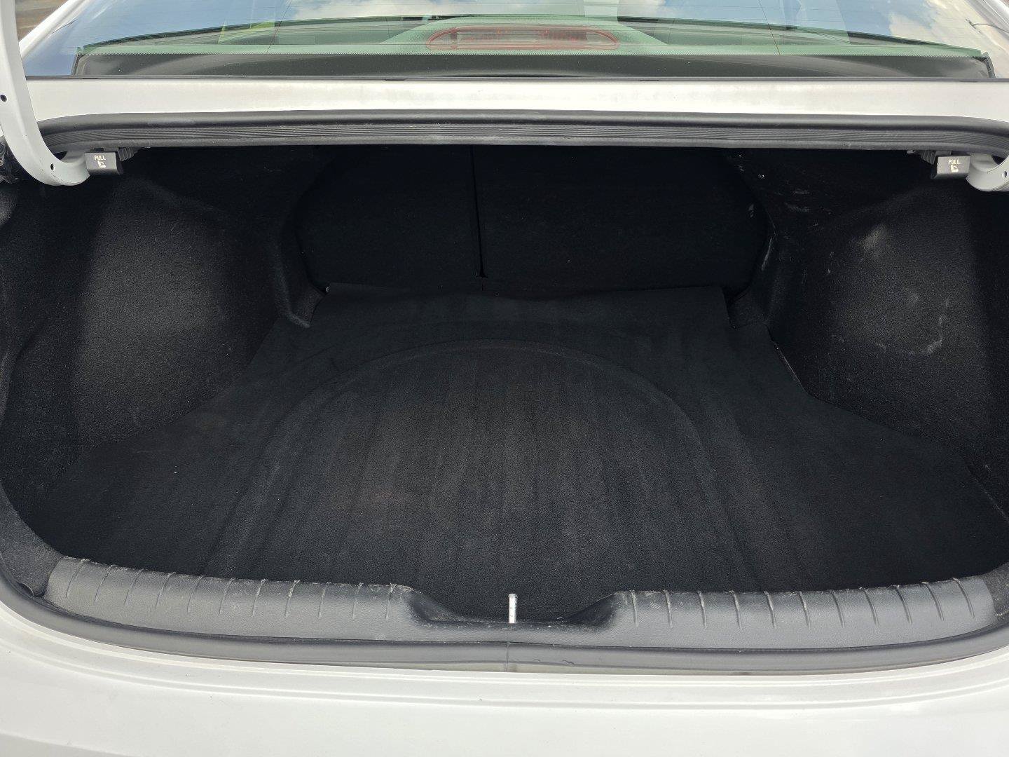 Used 2025 Hyundai Elantra SEL FWD image 30