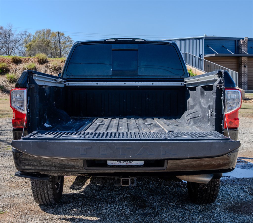 Used 2017 Nissan Titan Platinum Reserve AWD/4WD image 9
