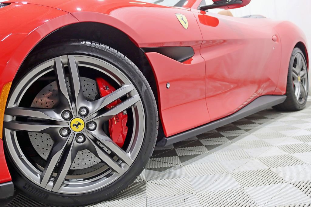 Used 2020 Ferrari Portofino RWD image 6