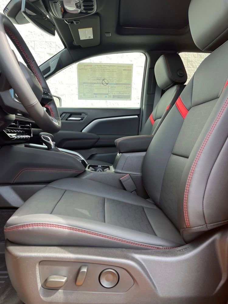 New 2026 Chevrolet Colorado Z71 w/ Technology Package image 8