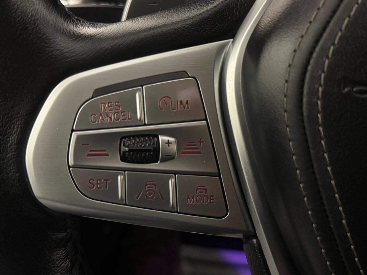 Used 2021 BMW X7 xDrive40i w/ Premium Package image 40