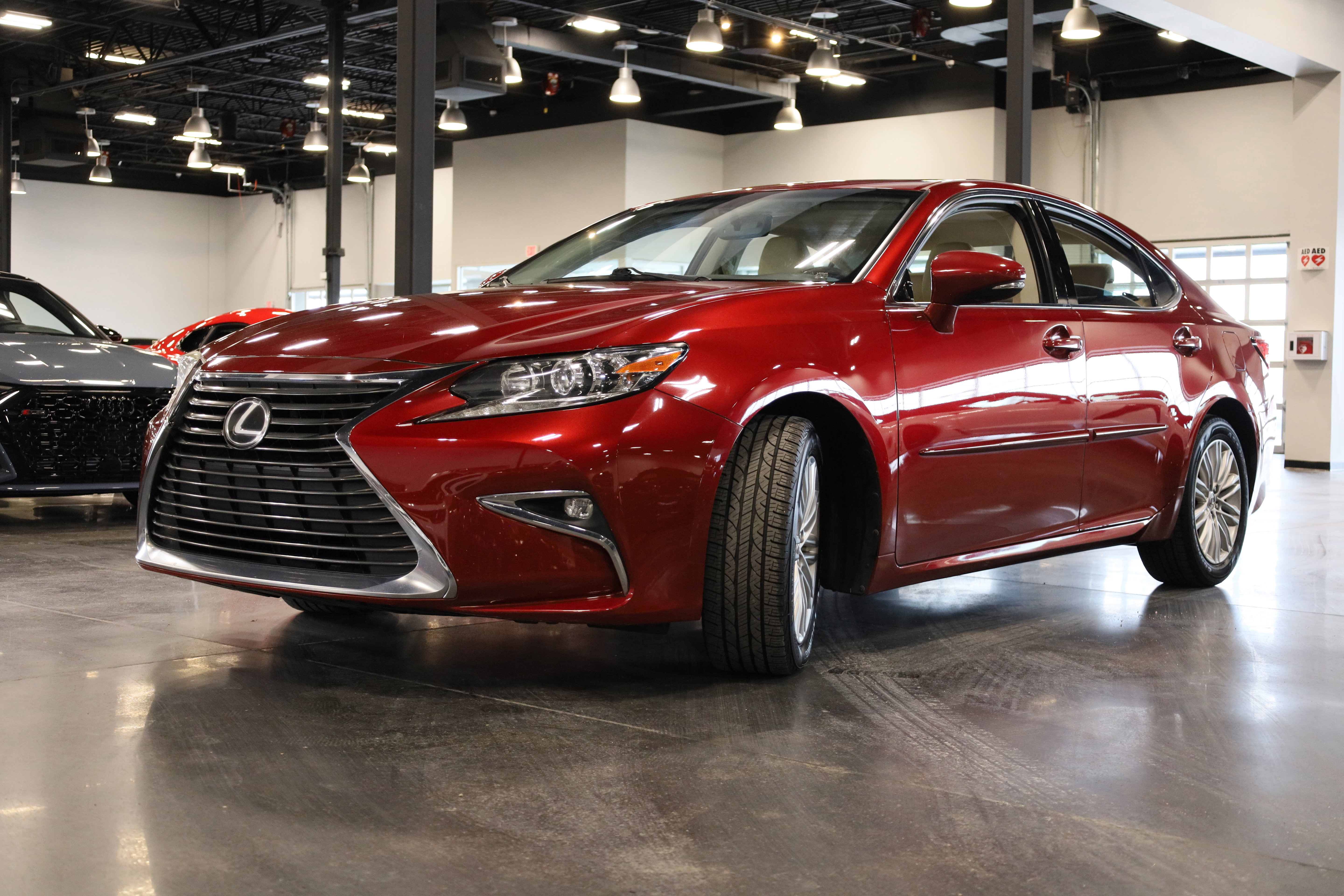 Used 2016 Lexus ES 350 image 3